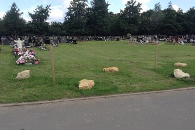 Lentons Lane Cemetery lawn graves