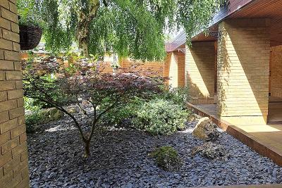 Streetly Crematorium - East and West chapel courtyard